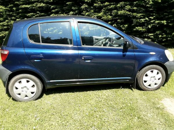 Toyota Yaris Hatchback, Petrol, 2001, Blue