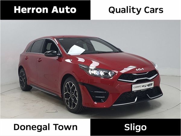 Kia Ceed Hatchback, Petrol, 2025, Red