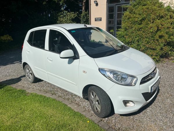 Hyundai i10 Hatchback, Petrol, 2013, White