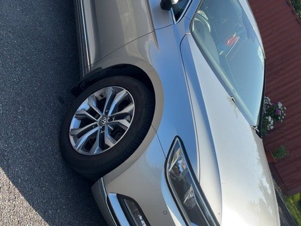Volkswagen Passat Saloon, Diesel, 2015, Silver