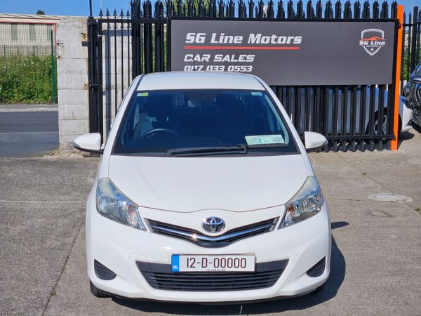 Toyota Yaris Hatchback, Petrol, 2012, White