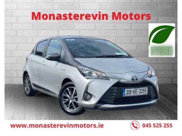 Toyota Yaris MPV, Petrol Hybrid, 2020, Grey