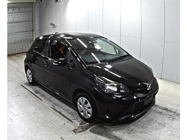 Toyota Yaris Hatchback, Petrol, 2015, Black