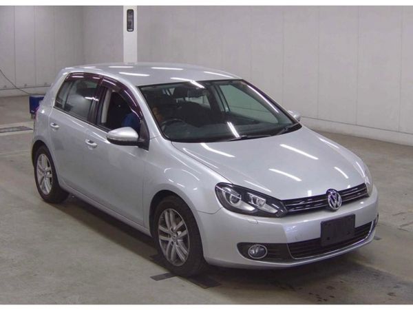 Volkswagen Golf Hatchback, Petrol, 2011, Silver