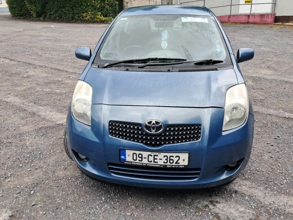 Toyota Yaris Hatchback, Petrol, 2009, Blue