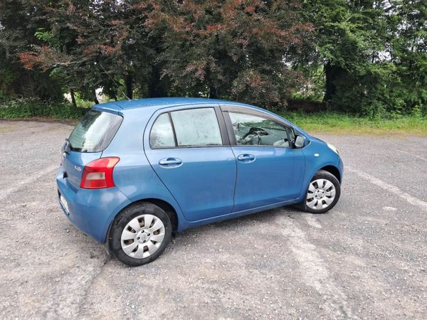 Toyota Yaris Hatchback, Petrol, 2009, Blue