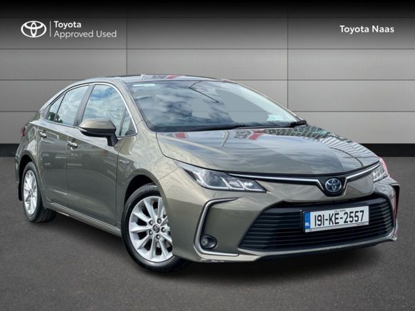 Toyota Corolla Saloon, Hybrid, 2019, Gold