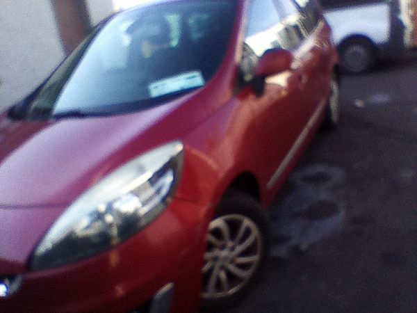 Renault Grand Scenic MPV, Diesel, 2012, Red