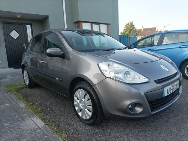 Renault Clio Hatchback, Ethanol Petrol, 2011, Grey