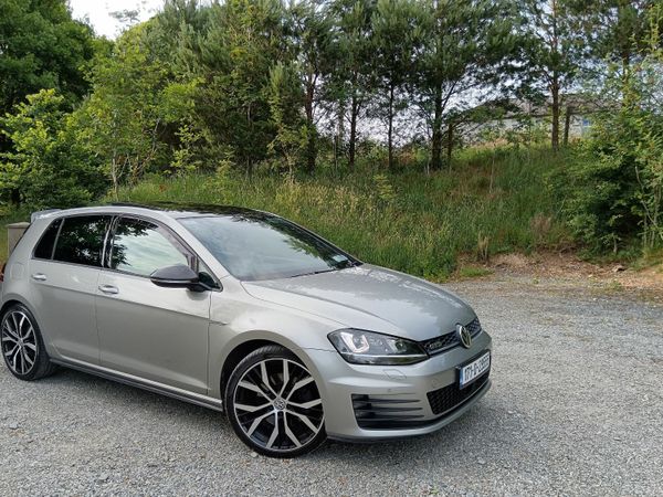 Volkswagen Golf Estate, Diesel, 2017, Grey
