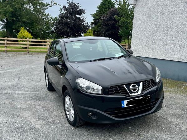 Nissan Qashqai Hatchback, Diesel, 2012, Black