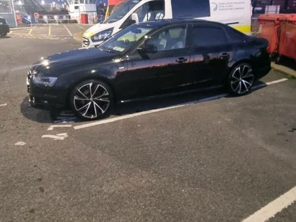 Audi A4 Saloon, Petrol, 2015, Black