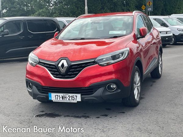 Renault Kadjar Hatchback, Diesel, 2017, Red