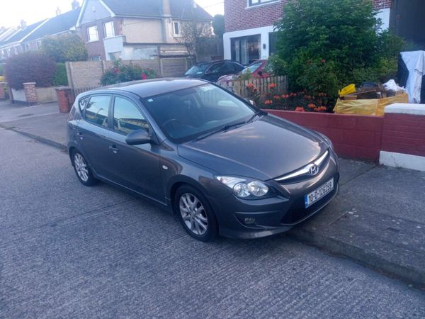Hyundai i30 Hatchback, Diesel, 2010, Grey