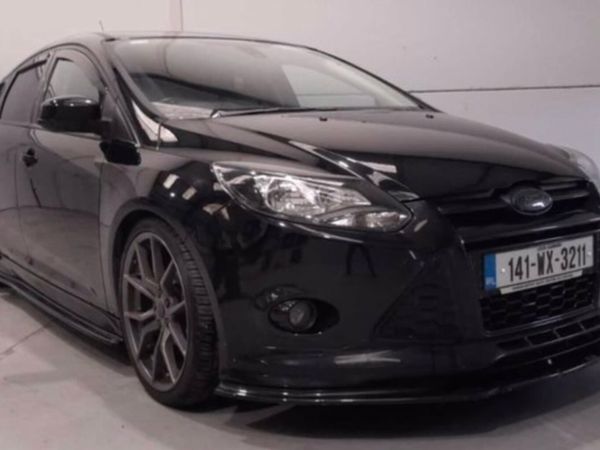 Ford Focus Hatchback, Diesel, 2014, Black