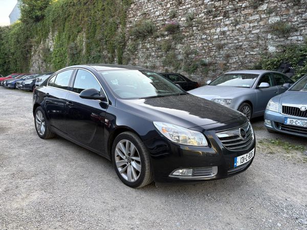 Vauxhall Insignia Hatchback, Diesel, 2013, Black