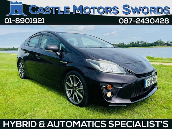 Toyota Prius Hatchback, Petrol Hybrid, 2015, Purple