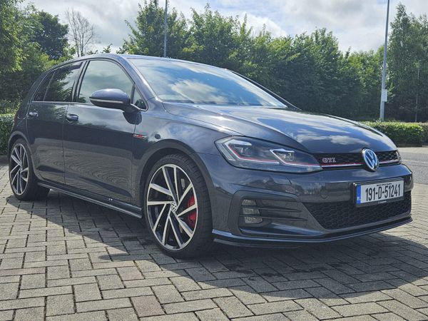 Volkswagen Golf Hatchback, Petrol, 2019, Blue
