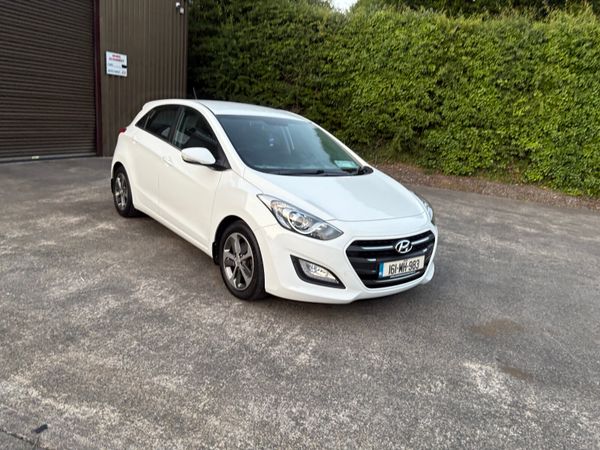 Hyundai i30 Hatchback, Petrol, 2016, White