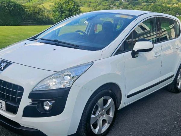 Peugeot 3008 MPV, Diesel, 2013, White