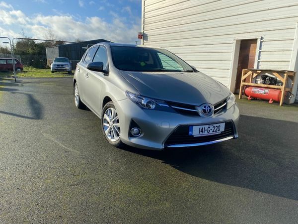 Toyota Auris Hatchback, Diesel, 2014, Grey