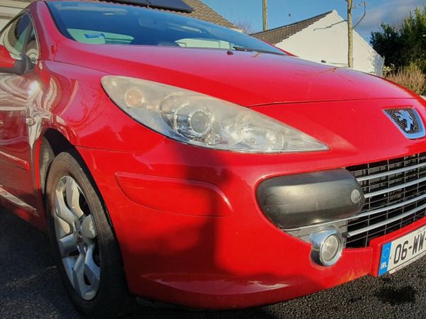 Peugeot 307 Convertible, Petrol, 2006, Red