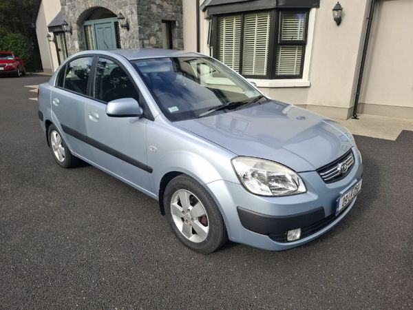 Kia Rio Saloon, Petrol, 2009, Silver