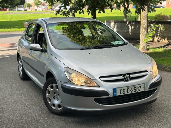 Peugeot 307 Hatchback, Petrol, 2005, Grey
