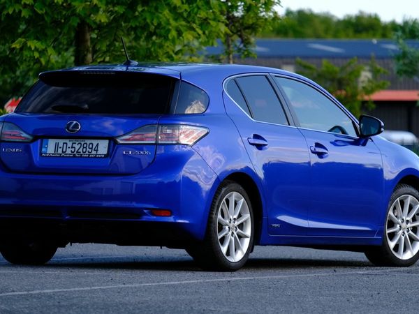 Lexus CT Hatchback, Petrol Hybrid, 2011, Blue