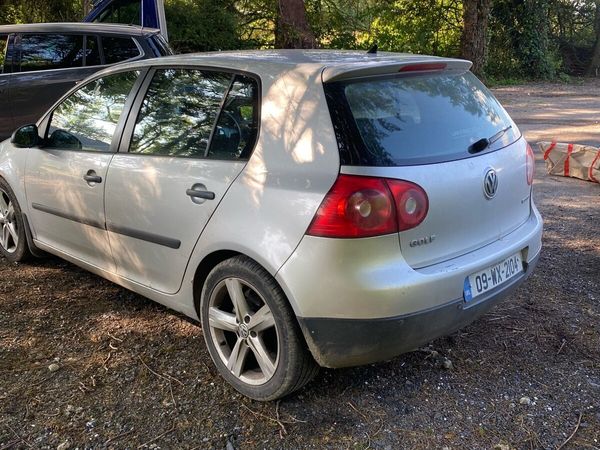 Volkswagen Golf Hatchback, Diesel, 2009, Silver