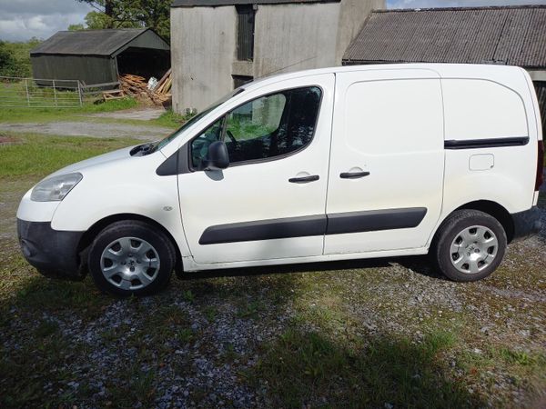 Peugeot Partner MPV, Diesel, 2013, White