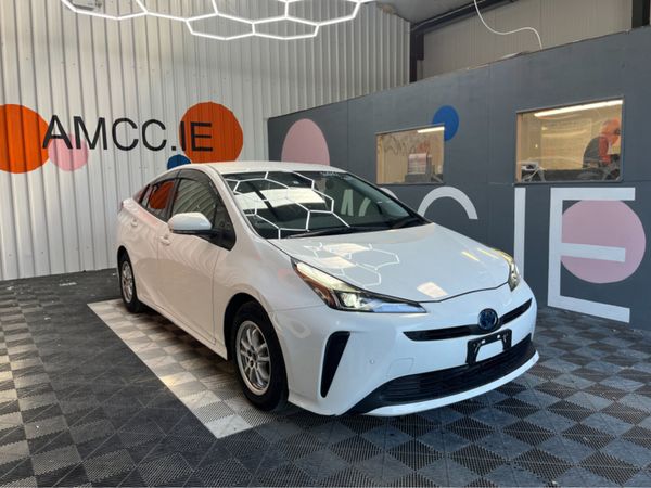 Toyota Prius Saloon, Petrol Hybrid, 2021, White