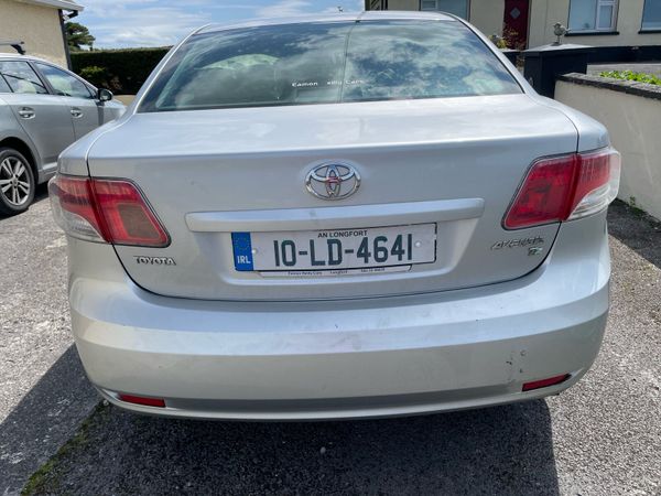 Toyota Avensis Saloon, Diesel, 2010, Silver