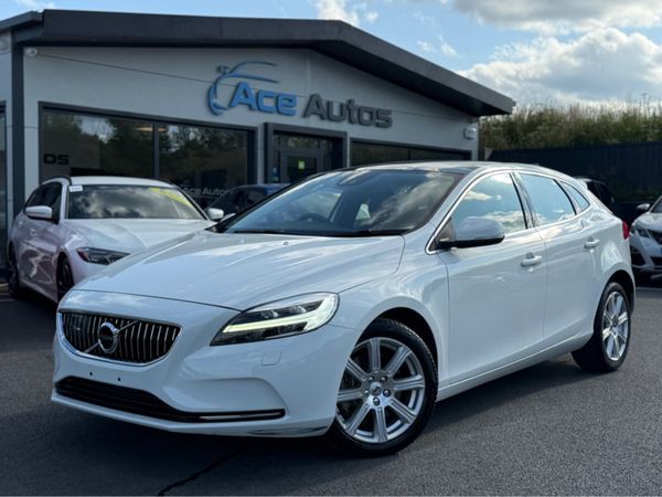 Volvo V40 Hatchback, Diesel, 2019, White