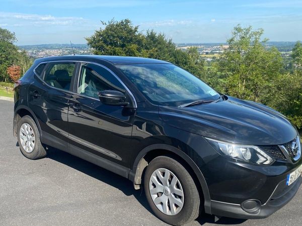Nissan Qashqai Hatchback, Diesel, 2015, Black