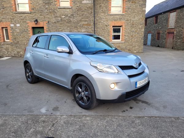 Toyota Urban Cruiser SUV, Diesel, 2012, Silver
