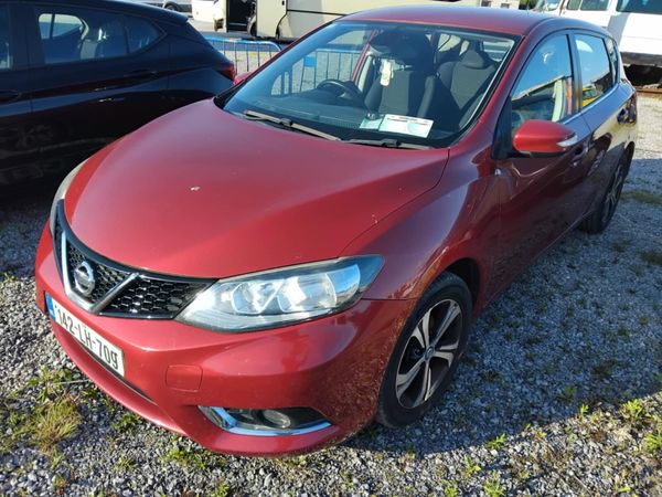 Nissan Pulsar Hatchback, Diesel, 2014, Red