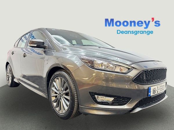 Ford Focus Hatchback, Petrol, 2018, Grey