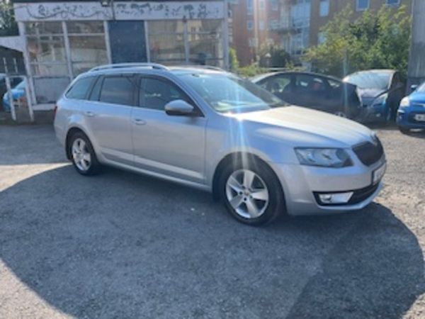 Skoda Octavia Estate, Diesel, 2015, Silver