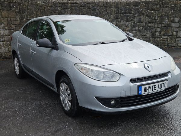 Renault Fluence Saloon, Diesel, 2011, Silver