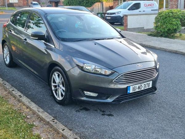 Ford Focus Hatchback, Petrol, 2016, Grey