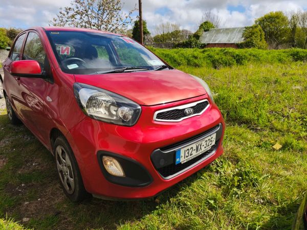 Kia Picanto Hatchback, Petrol, 2013, Red