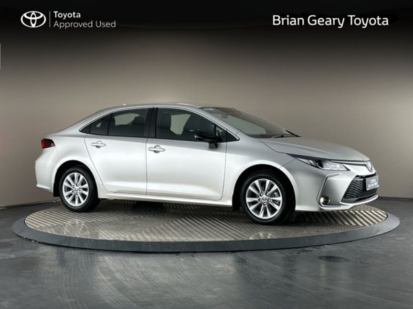 Toyota Corolla Saloon, Petrol Hybrid, 2025, Silver