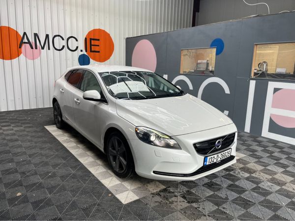 Volvo V40 Hatchback, Petrol, 2013, White