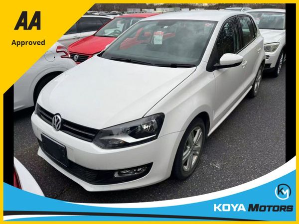 Volkswagen Polo Hatchback, Petrol, 2014, White