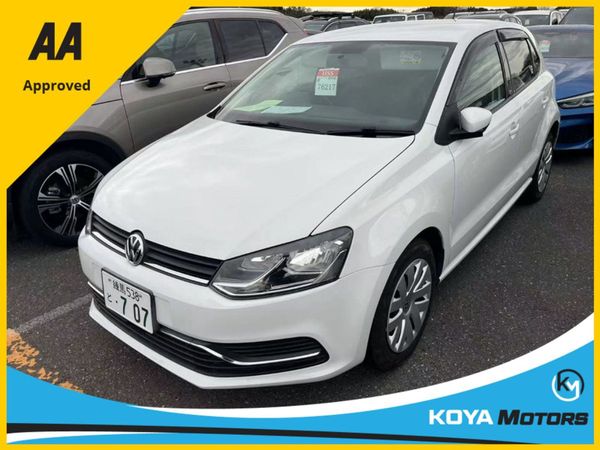Volkswagen Polo Hatchback, Petrol, 2014, White