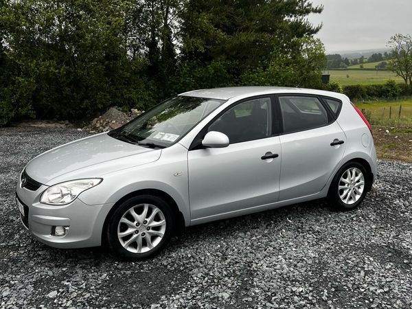 Ford Mondeo Hatchback, Diesel, 2009, Red