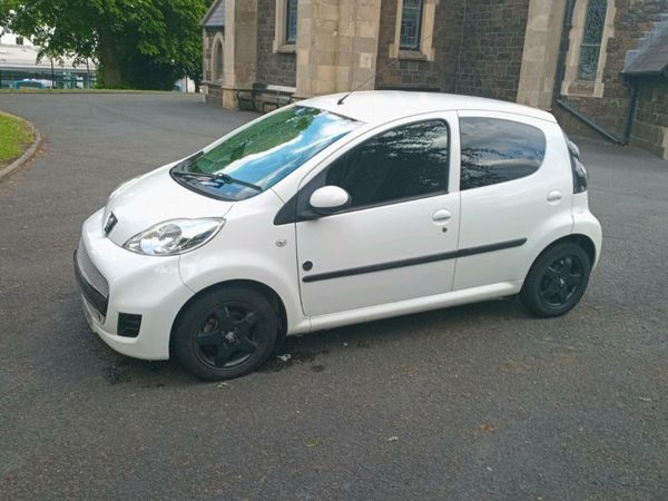 Peugeot 107 Hatchback, Petrol, 2011, White
