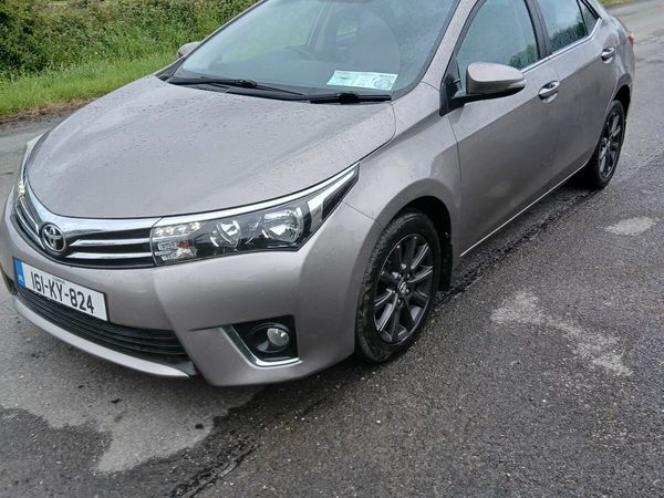 Toyota Corolla Saloon, Diesel, 2016, Bronze