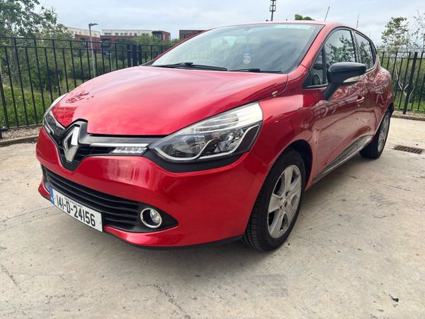 Renault Clio Hatchback, Petrol, 2014, Red
